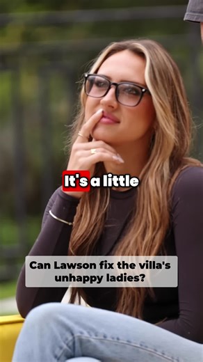 Get ready for a chaotic speed dating musical! Our host and contestants navigate a villa, facing hilarious challenges and unexpected twists. Will love bloom, or will the musical numbers add to the drama? Don't miss the arrival of our new VIBEZ member!