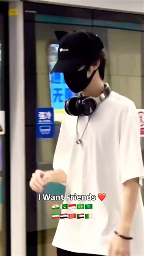 So friends ? #trending #youtubeshorts #shortfeed