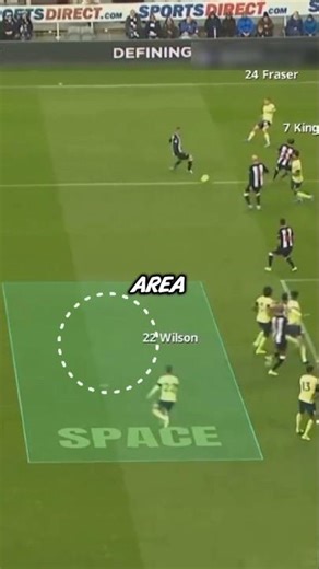 Chess, not checkers. 🧠⚽️ This set-piece routine is pure genius!# Shorts #Football #Tactics