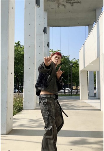 KARD's Touch: Discover the Uniqueness of 카드