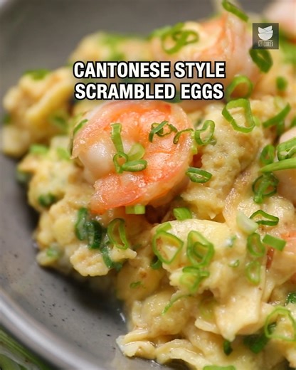 Cantonese-style Scrambled Eggs — soft, silky eggs cooked gently with juicy shrimp for a light yet flavourful dish that’s perfect any time of the day. Host: Varun Inamdar Marinating The Prawns 5-6 Shrimps (cleaned) 1 tsp Sugar 1 tsp Cooking Wine Salt (as required) Prepping The Eggs 5 Eggs 1 tsp Sugar 1 tsp Cooking Wine Salt (as required) 1 tsp Oil 2 tbsp Cold Water 1 tbsp Spring Onion Greens (chopped) How To Cook The Prawns 2 tbsp Oil How To Make Cantonese Style Scrambled Eggs 1 tbsp Oil Garnishi