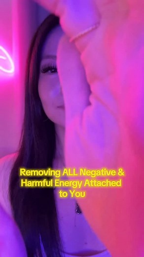 7.4K views · 490 reactions | I remove all negative energy from your mind, body, and spirit to release energetic drain, heaviness, fears, and tension so you can feel lighter and more at peace﫶 Learn reiki from me, join my 7 day reset, and/or book a private session in my bio曆 #reikiasmr #reiki #energyclearing #negativeenergyremoval #energycleanse | Glowing Bliss Reiki | Facebook