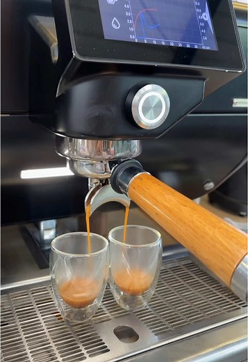 slow mornings calibrando!! #espresso #barista #baristalife #guatemala