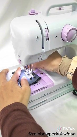 😍Portable Sewing Machine FHSM 505A😍 Feature: 📌12 different stitch patterns 📌Built-in led lamp 📌Small and light 📌Forward and reverse stitches 📌Automatic rewind 📌With drawer 📌Two speed (High & Low) to choose Feature: ⭐️Max. Sewing Speed : 350 spm ⭐️Max. Sewing Thickness : 2.5 mm ⭐️Power : 7.2 w ⭐️Input : 220v-240V 50/60Hz ⭐️Output : DC 6V 1200mA / 4AA batteries ⭐️Product Size: 27x12x26cm 📌Click link on bio to purchase Shopping Product Link : https://bit.ly/3Rdcl1Q Link Online Shopee : ht