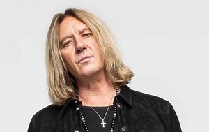 DEF LEPPARD's JOE ELLIOTT Defends GRETA VAN FLEET: 'Yeah, They Sound Like LED ZEPPELIN. So What?'