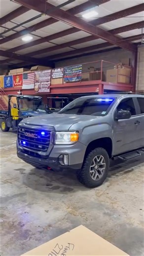 Thanks for sharing, Dylan R.! Check out his setup using our: - Raptor Visor Bar - MultiColor Z Surface Mounts Let's see your setup! Post & Tag Us / Message Us your pictures/videos for a $10 off promo code and chance to be featured! @SpeedTechLights #LightingTheWay | SpeedTech Lights