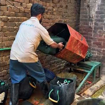 From Raw Iron Rod to Perfect D-Shackle: A Fascinating Manufacturing Process