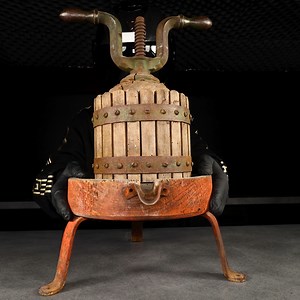 in this video i show you how i restored this rusty press | Tysy TUBE