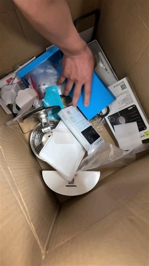 22K views · 3 comments | Moss desktop metal fan, steel straight man design? #fan #desktop fan #metal fan | Trendy Tech Review | Facebook