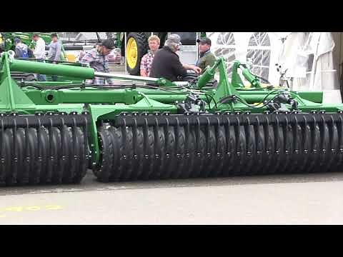 John Deere unveils new 2680H high speed disc