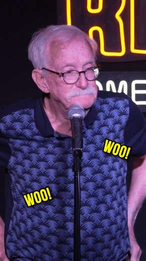 Cheerleaders love gamers For more one-liners Subscribe 📺👉 @andyhugginscomedy Catch me at @TheRiotComedyClub ​ #standupcomedy #gamer #humor #Jokes | Andy Huggins