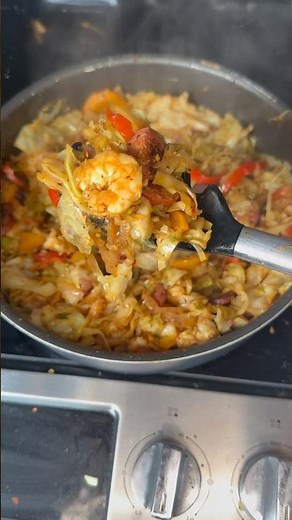 Southern Dirty Cabbage 🥬🔥 (High Protein, Low-Cal)
