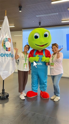 🎥✨ ¡Cuando los docentes aprenden, todo cambia! Así se vivió la Capacitación Presencial Corefo 2026, realizada del 3 al 6 de febrero en la USIL. Escuchamos a docentes que compartieron experiencias reales, reflexiones y nuevas formas de mirar el aula. 📚💬 Cada testimonio confirma lo que creemos en Corefo: capacitarse es renovar la vocación, fortalecer la práctica y seguir creciendo juntos por una mejor educación. 💙 Gracias a cada docente que fue parte de esta experiencia. ¡Seguimos aprendiendo 