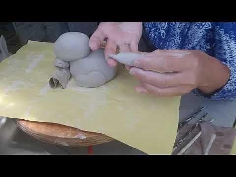 How to make a ceramic rabbit with clay. #ceramics#clay#clayart#sculpting