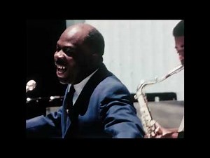 RUFUS THOMAS - (LIVE) Walking The Dog 1969