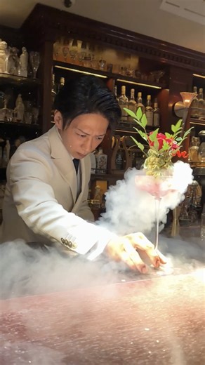 We follow Tony Hawk to one of the best bars in the world, Bar Centifolia 🍸🍹🛹 | Foodporn