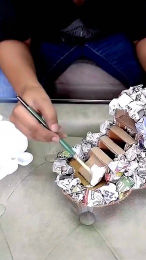 Newspaper craft :) #reels #reelsvideo #fbreels #diy #ideas #clickforcraft | Click For Craft