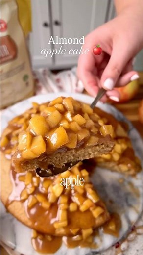 Easy Almond Apple Cake! 🍎 #applecake #applecakerecipe #almondcake