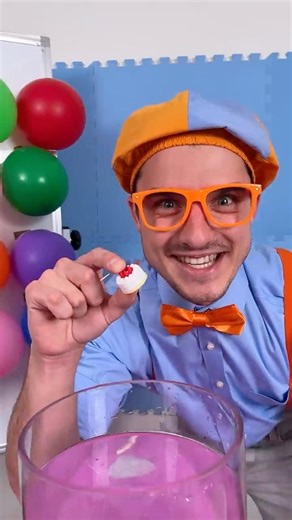 Can Blippi Pop the BALLOONS🎈🍭 to make the candy SINK or FLOAT?! #shorts