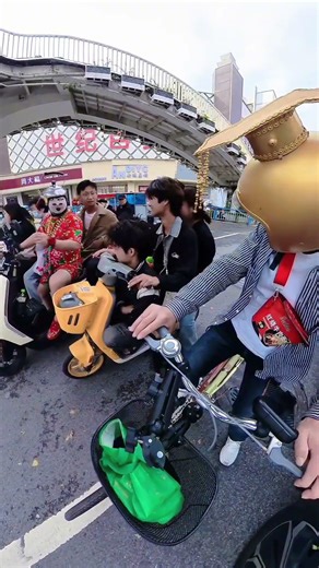 2. Solve unhappiness, overcome shyness, laugh through noise