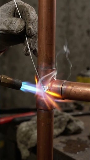 Soldering copper pipe T-fittings like a pro #plumbing #diy #soldering