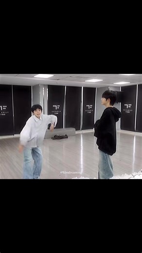 កប៉ាល់នេះចែជាអ្នកជិះនៅដូចដេីមល្អណាស់🥹🫶🏻 #yiming #chenyiheng #chenjunming #tffamily🇨🇳💫 #tffamily_4th_generation