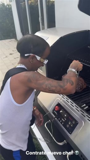 Baby Alien și Ovi: Gangul Extraterestru în Acțiune