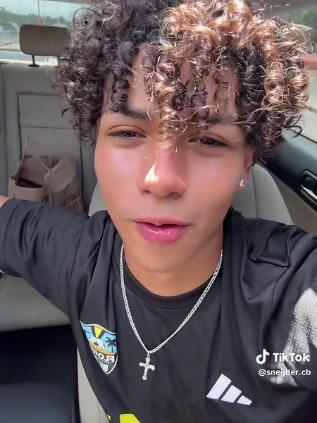 sneijder (@sneijder.cb)’s videos with original sound - Ana Garcia 🖤