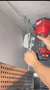 The Milwaukee threaded rod cutter ! I’ve used this in various different ways over the last 2 years of having it, production line cutting length after length after length to the same size for making trapeze , shortening existing rods etc etc and it’s performs great. You just need to make sure you locate it perfectly in the does and you get a burr keep cleanly sheared rod. #sparky #commercialelectrician #milwaukee #electrician #milwaukeetools | Theo Webster