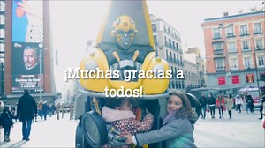 ¡Bumblebee logra cumplir su misión más solidaria entregando juguetes Transformers a niños hospitalizados estas navidades! 😊 ¡Gracias a todos por colaborar! 💙 | TRANSFORMERS