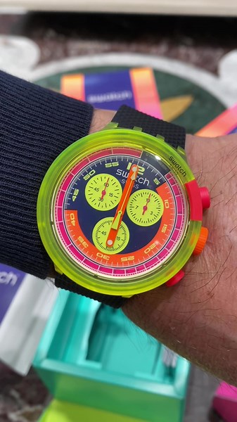Unboxing the New Swatch Neon Watch