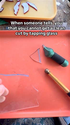 Sparkle Shine Glass-Art on Instagram: "Do stained glass long enough and you will hear just about everything. The latest nonsense is tapping glass will fracture your glass and you cannot get a clean cut tapping. What?!?! This method has been used by glass artists for likely over 100 years. Can you fracture glass tapping - of course but you can fracture it with other methods too. Clean cuts? Just as clean as other methods sometimes cleaner if done correctly. Is it my favorite way - no. But is it e