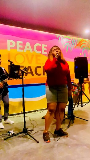 Master sir Live on Sands Beach Restaurant 🪗🎤🎸🎼 Friday Music Night 🎼🪗🥹 #chanulijayana #livemusic #fridaymusic #sandbeach #mountlavinia #sealife #Mastersir #BNS #fyp #music #viral #seaside #Pop #liveshow Minura Pabasara | Chanuli Jayana