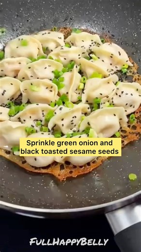 716K views · 3.3K reactions | Quick easy comforting meal with frozen dumplings 寧 #fblifestyle #dumplings #dumplingsfordays #panfried #easymeals #cravings #chinesefood #chinesefoodlover #chinesecuisine #fullhappybelly #vlog #food #foodlover #foodie #foodblogger #yummyfood #tastyfood #comfortfood #homemadefood #homecooking #homecooked #cooking #cookingvideos #cookingtime #cookingreels #cookingathome #easyrecipe #recipes #recipe | Fullhappybelly | Facebook