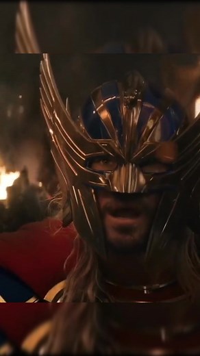 Thor recupera su martillo y se reencuentra con Jane Foster