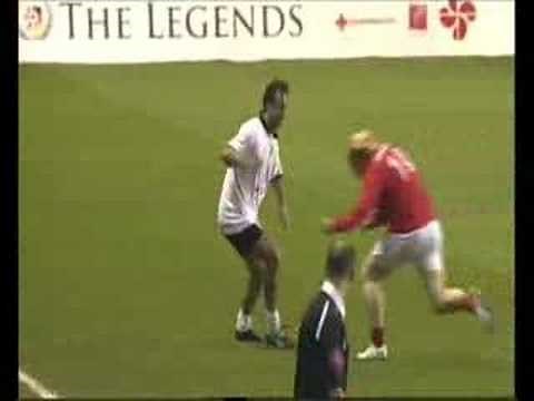 Boris Johnson Diving Headbutt to the Nutsack (Spear Gore)