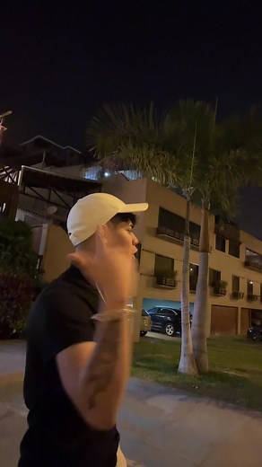 Roxy y El Cañita: Historia de Amor y Desamor en el Café Adorado