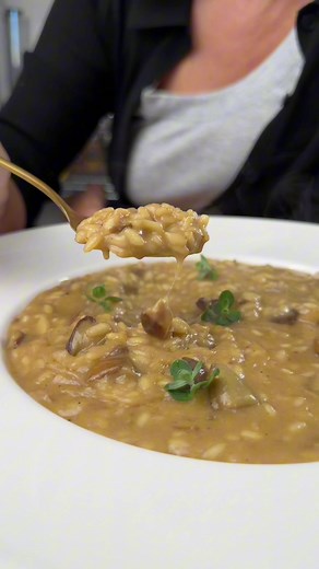 Risotto Cremoso ai Funghi Porcini Facile e Veloce
