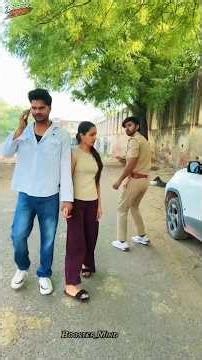 लड़की ने पुलिस वाले से मांगी मदद ? 😱