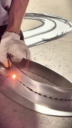 Laser welding-making signage#laser #weld #laserwelding #sign #signage #signagedesign #signmaking #signature #neonsign #ledsign #signfactory #customsign #cnc #cncmachine #backlit #diy #design