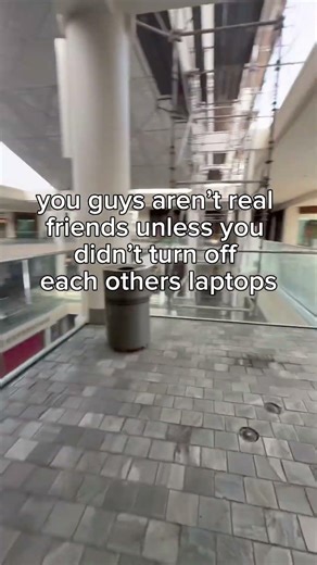 why do we all turn each others laptop😭#relatable