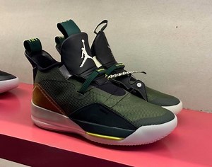 Travis Scott x Air Jordan 33 Surfaces: First Look