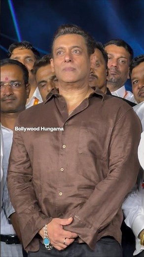 😍 #salmankhan looks Absolutely DAPPER as he attends an event #shorts