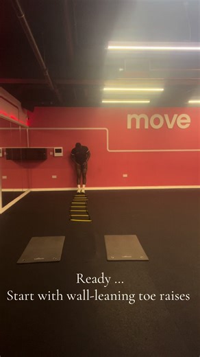 Build explosive lower-body control and balance. Each move targets speed, stability, and power. Workout: • Wall leaning toe raises – activate calves and ankles. • Hop or side jumps – develop lateral quickness. • Lunge jumps – power through the legs and core. • Ladder footwork variations – sharpen coordination and agility. Train light, move fast, and stay in rhythm. SSAfit #MovementMatters #AthleteMindset #DynamicTraining #PowerAndControl #footwork