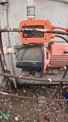 Instalación de cisterna y bomba de agua Rotoplas
