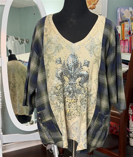 Upcycled Womens Tunic: Green Gold Plaid Flannel Gold Fluer De Lis Pattern Graphic Tee - Etsy