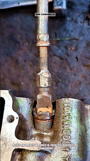 Clever Trick for Removing a Damaged Injector Sleeve#shorts #satisfying #mechanic #technique #working
