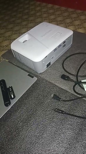 #how to connect projector with laptop #how