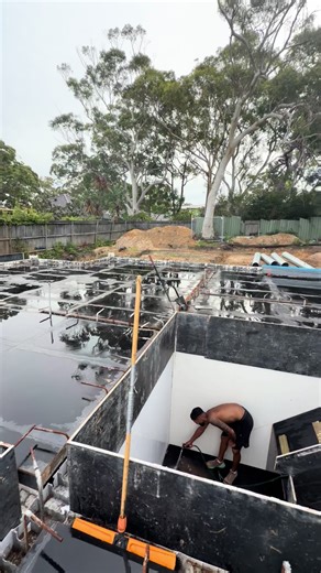 Curves don’t stop only by the best #fyp #foryou #contruction #sydneyaustralia #formwork