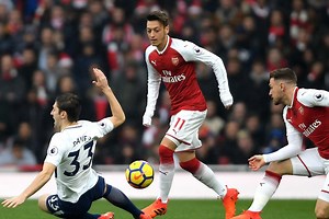 Arsenal vs Tottenham, Premier League live: Latest score as Mustafi and Sanchez give Gunners the lead